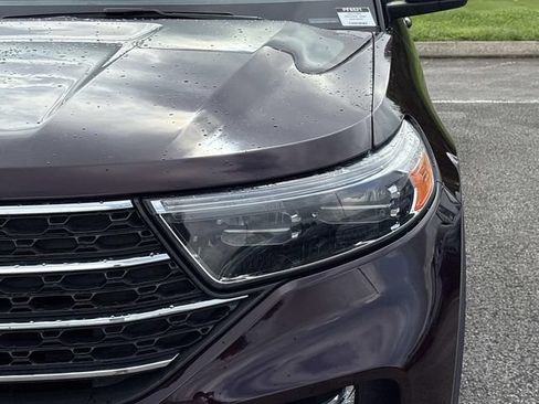 Certified 2022 Ford Explorer XLT w/ Equipment Group 202A RWD image 10