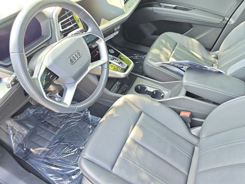 Used 2023 Audi Q4 e-tron Premium Plus w/ Premium Plus RWD image 15