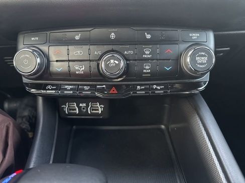 Used 2023 Dodge Durango GT image 35