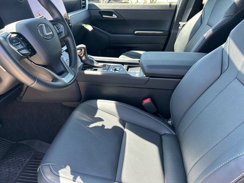 Used 2026 Lexus GX 550 w/ Accessory Package (31) AWD/4WD image 11