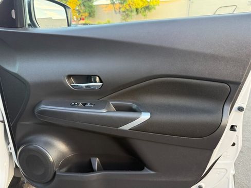 Used 2022 Nissan Kicks SV FWD image 38