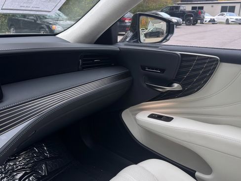 Used 2023 Lexus LS 500h AWD w/ Luxury Package image 88