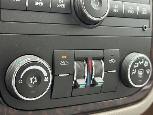 Used 2013 Chevrolet Impala LT image 17