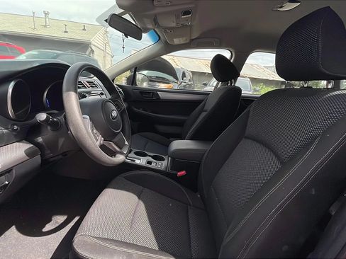 Used 2019 Subaru Outback 2.5i AWD/4WD image 10