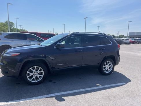 Used 2015 Jeep Cherokee Latitude AWD/4WD image 1