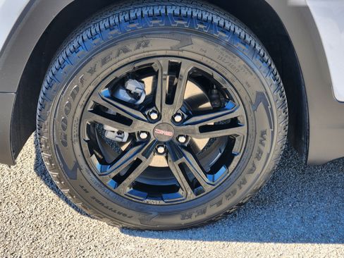 Used 2023 GMC Terrain AT4 w/ Infotainment Package II image 12