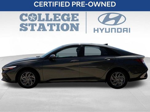 Used 2024 Hyundai Elantra SEL FWD image 4