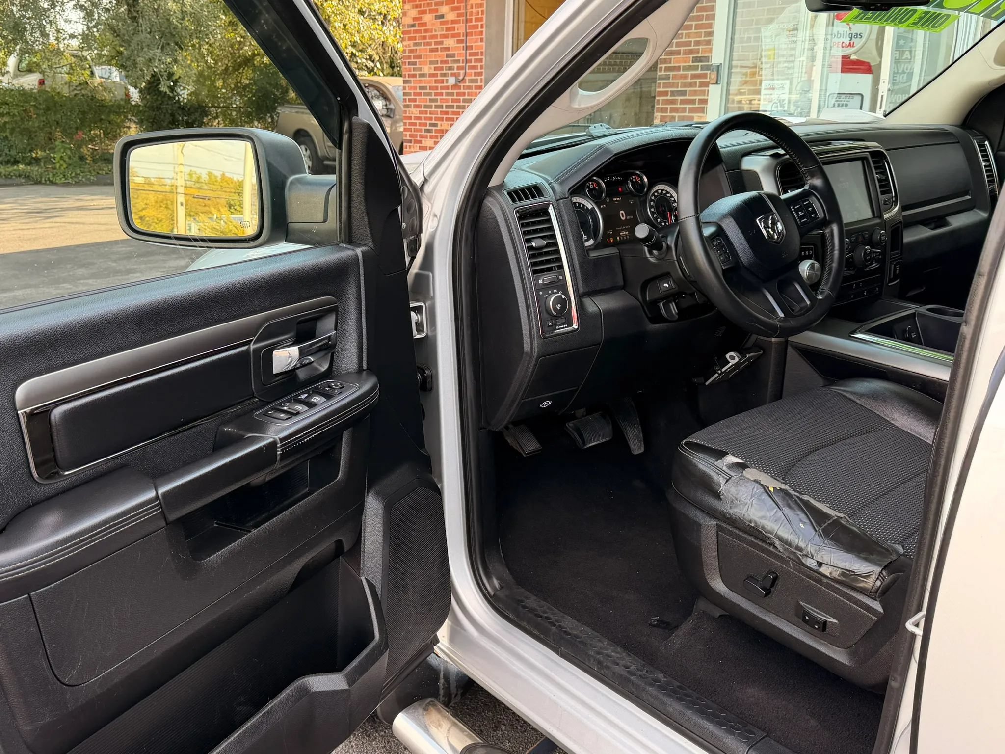 Used 2014 RAM 1500 Sport AWD/4WD image 7