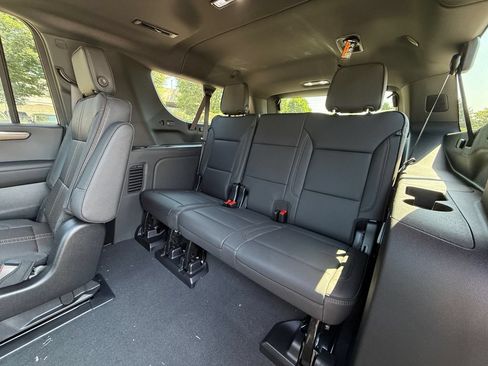 New 2026 Chevrolet Suburban High Country AWD/4WD image 26