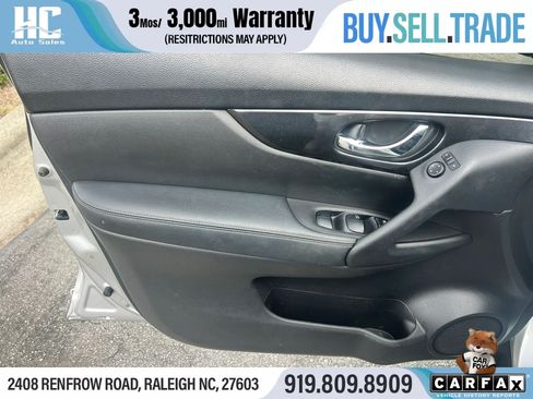 Used 2020 Nissan Rogue SV FWD image 14