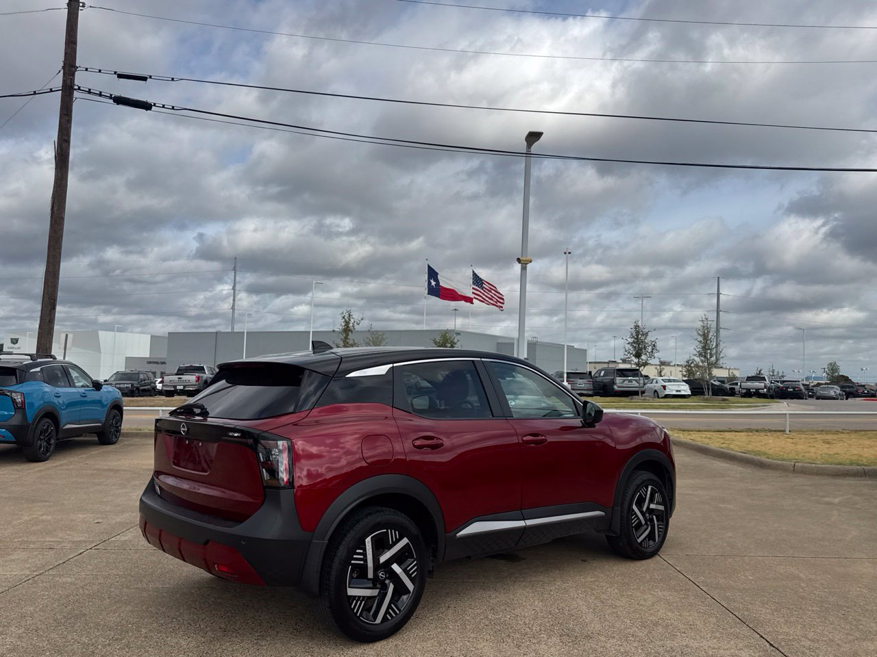 Used 2025 Nissan Kicks SV FWD image 24