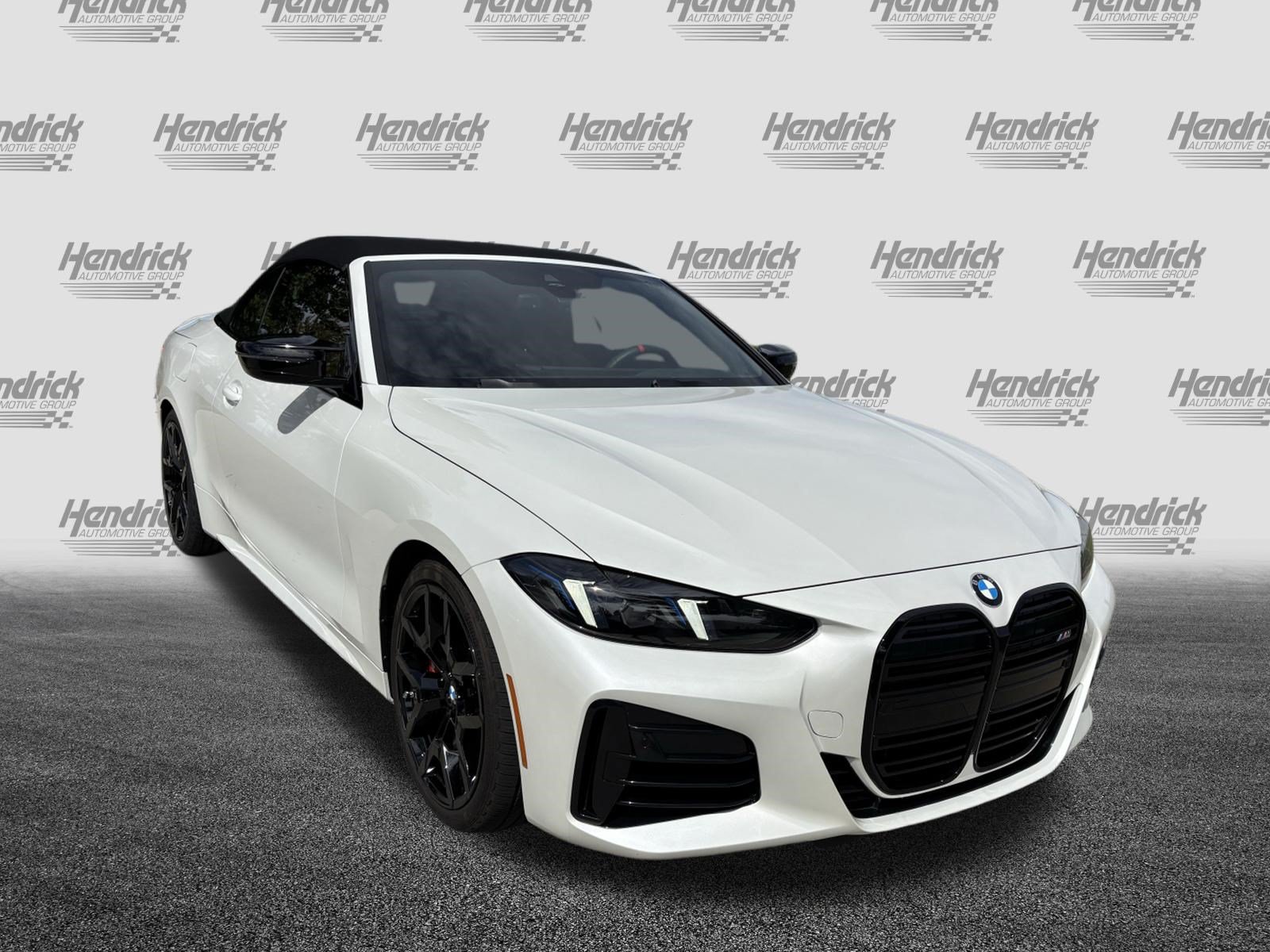 Certified 2025 BMW M440i Convertible w/ Premium Package RWD image 2