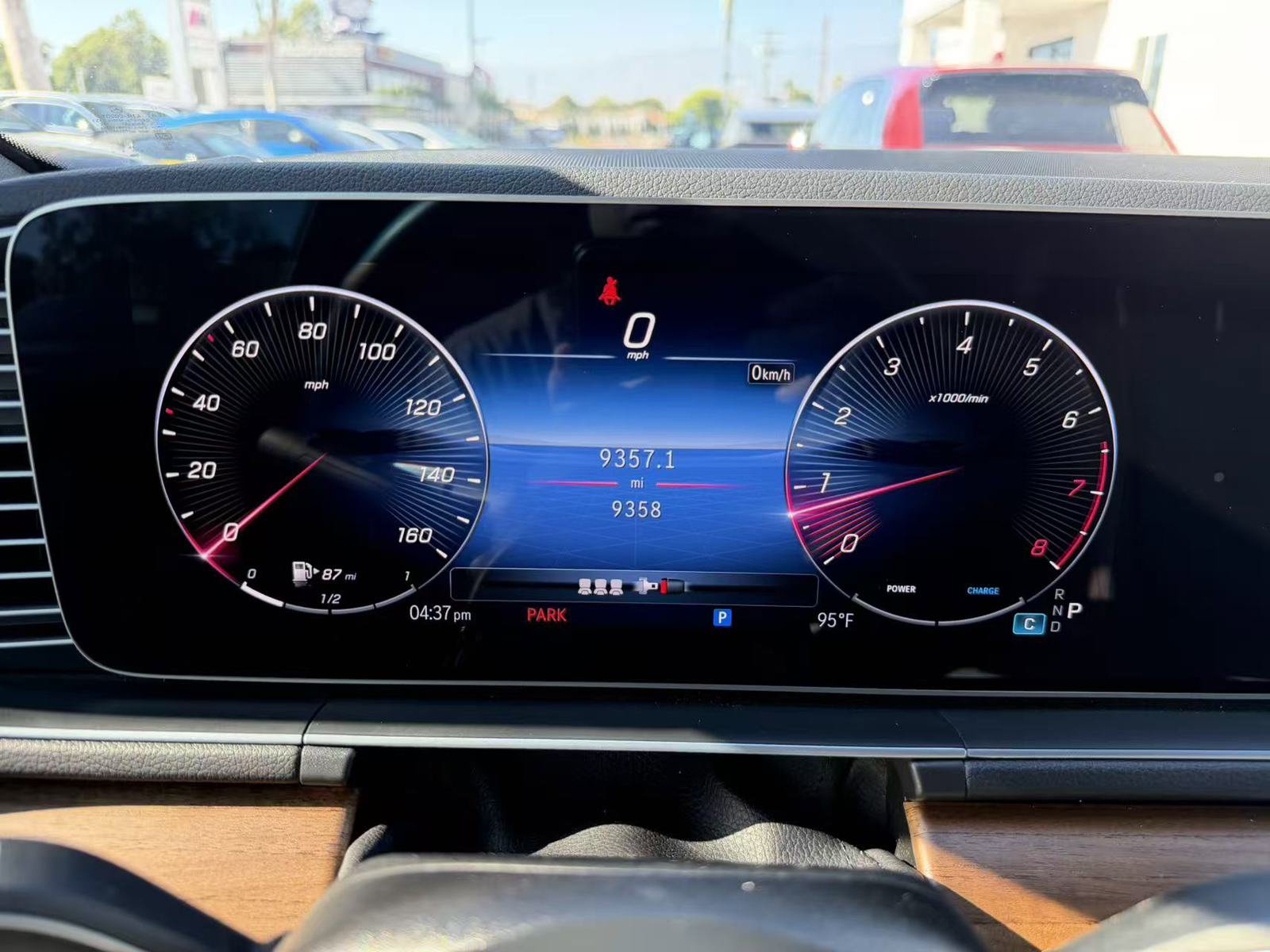 Used 2025 Mercedes-Benz GLE 450 4MATIC image 11