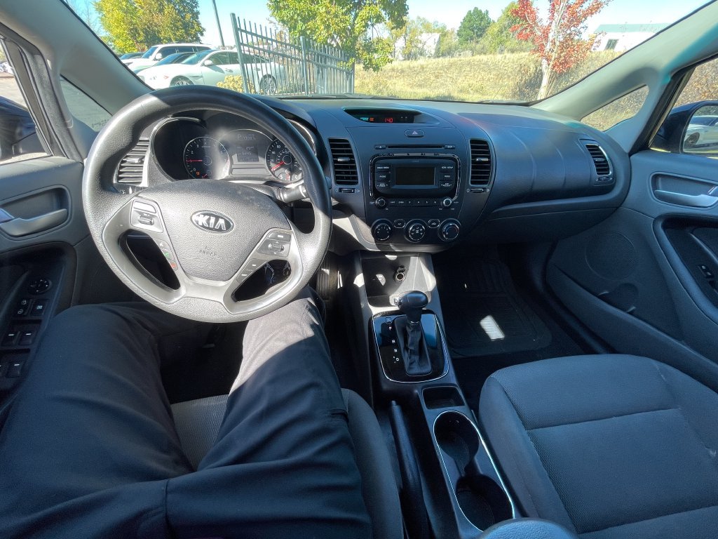 Used 2017 Kia Forte LX FWD image 4