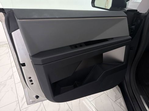 Used 2025 Tesla Cybertruck AWD Crew Cab image 23