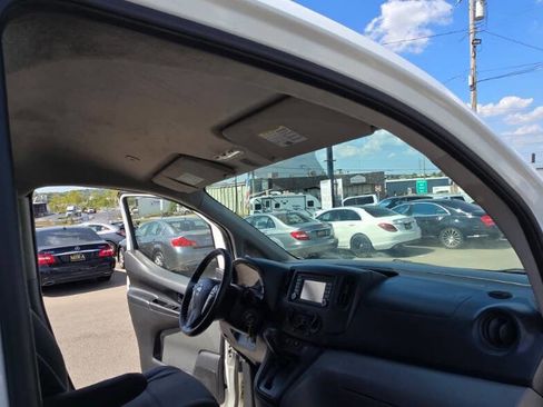 Used 2018 Nissan NV200 SV w/ Navigation Package image 37