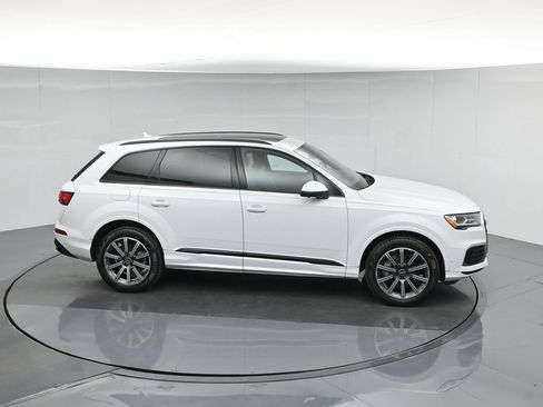 Used 2022 Audi Q7 2.0T Premium Plus w/ Premium Plus Package AWD/4WD image 47
