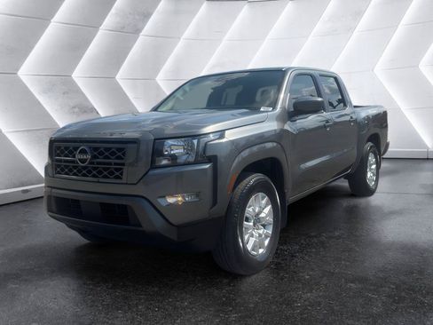 Used 2022 Nissan Frontier SV RWD image 3