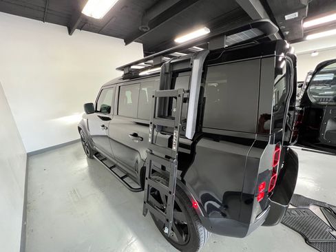 Used 2020 Land Rover Defender 110 HSE image 21