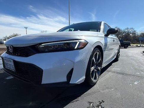 Used 2025 Honda Civic Sport image 9