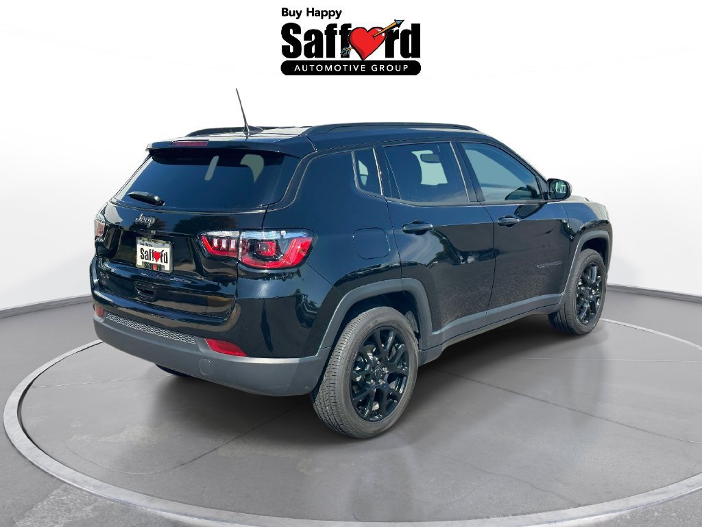 Used 2026 Jeep Compass Latitude AWD/4WD image 8