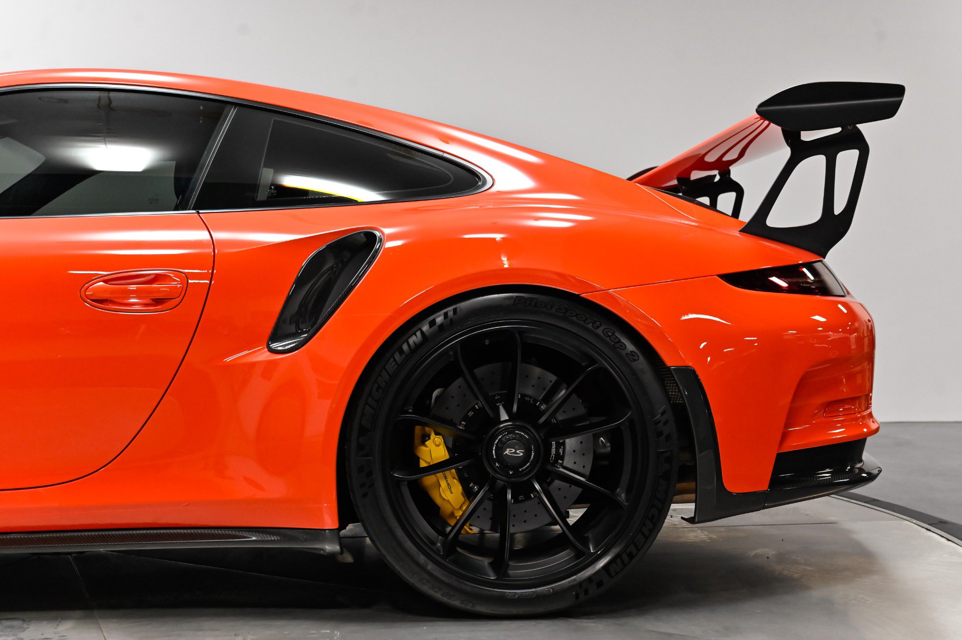 Used 2016 Porsche 911 GT3 RS RWD image 22