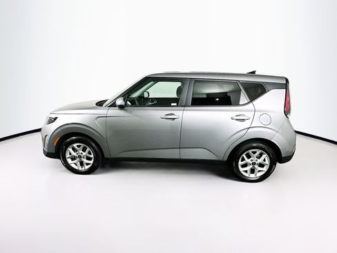 Used 2025 Kia Soul LX w/ LX Technology Package image 4