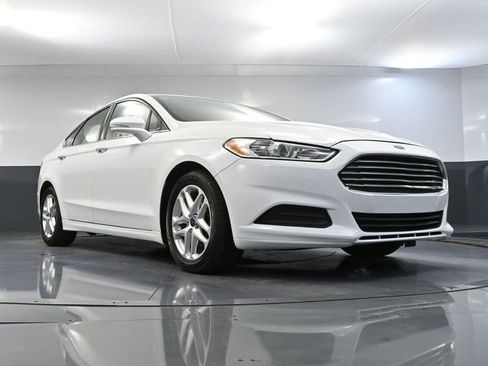 Used 2016 Ford Fusion SE FWD image 50