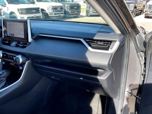 Used 2024 Toyota RAV4 XLE image 17