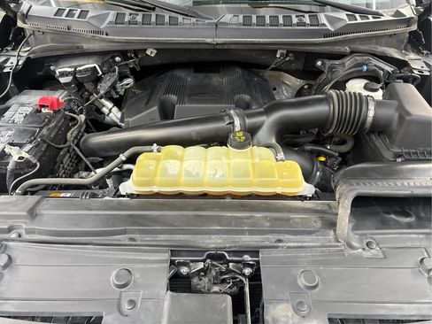 Used 2019 Ford F150 Lariat w/ Equipment Group 502A Luxury AWD/4WD image 29