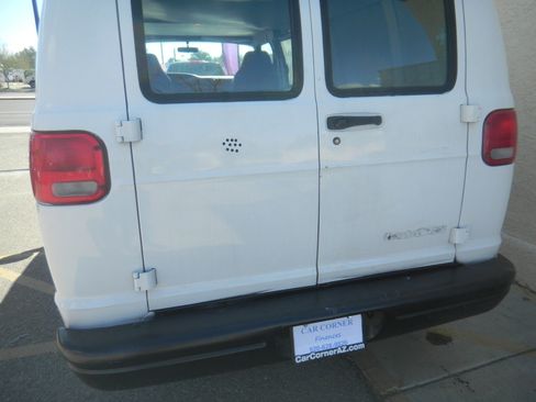 Used 2000 Dodge B1500 image 5