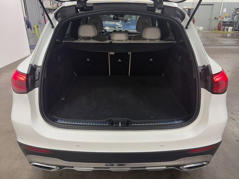 Used 2024 Mercedes-Benz GLC 300 4MATIC image 27