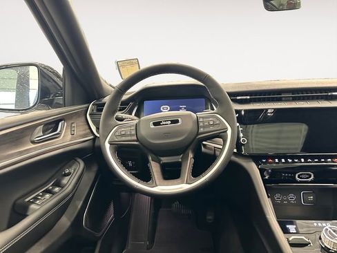 New 2026 Jeep Grand Cherokee L Limited w/ Limited Altitude Package AWD/4WD image 12