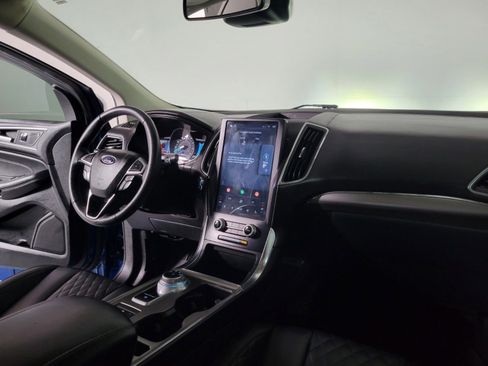 Used 2023 Ford Edge Titanium w/ Class II Trailer Tow Package image 25