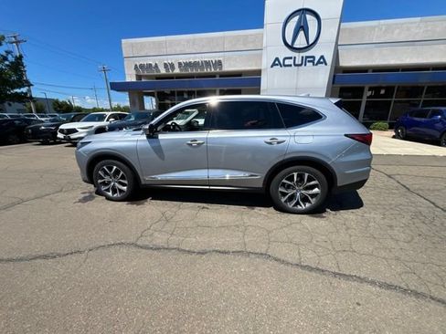 Used 2023 Acura MDX SH-AWD w/ Technology Package image 5