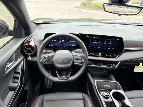 New 2026 Chevrolet Equinox RS w/ Convenience Package III FWD image 13