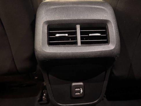 Used 2020 Chevrolet Equinox LS w/ LS Convenience Package image 32