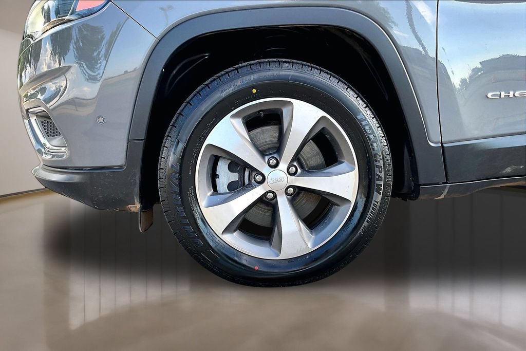 Used 2021 Jeep Cherokee Limited AWD/4WD image 8