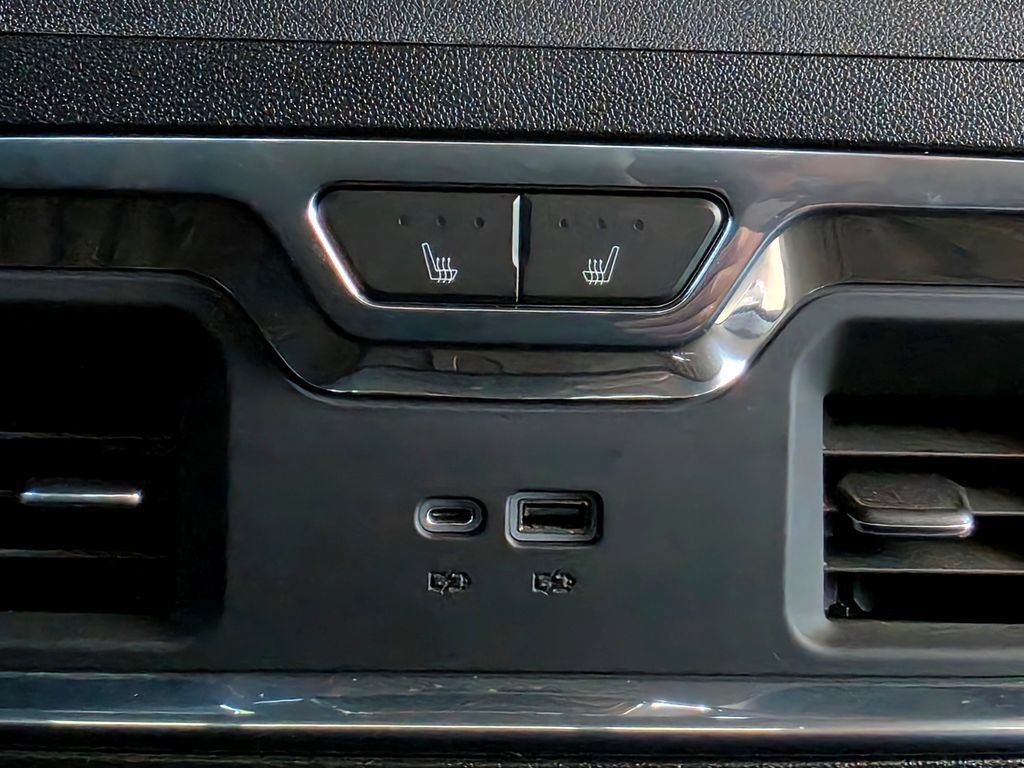 Used 2023 Chevrolet Silverado 1500 LTZ AWD/4WD image 75