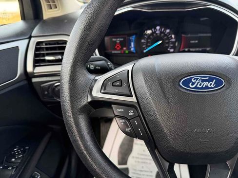 Used 2019 Ford Fusion SE image 22
