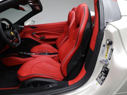 Certified 2023 Ferrari F8 Tributo RWD image 12