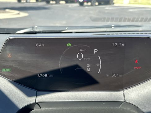 Used 2024 Toyota Prius LE image 21