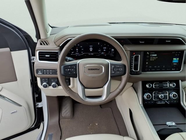 Used 2023 GMC Yukon XL Denali w/ Max Trailering Package AWD/4WD image 13