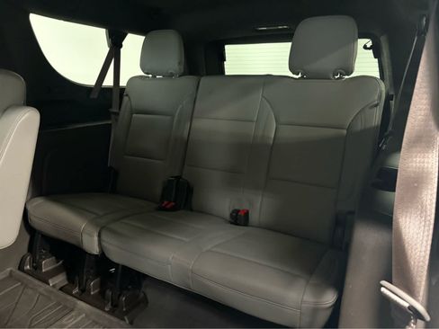 Used 2024 Chevrolet Suburban LT w/ LT Signature Package AWD/4WD image 16