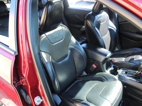 Used 2021 Jeep Cherokee High Altitude image 11