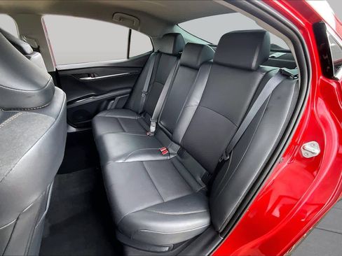 Used 2026 Toyota Camry XLE FWD image 19