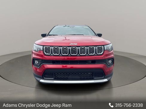 Used 2025 Jeep Compass Limited AWD/4WD image 2