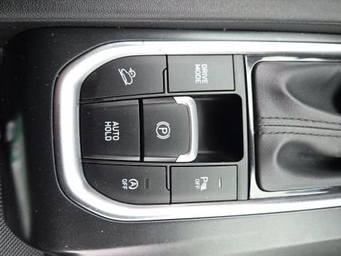Used 2019 Hyundai Santa Fe AWD image 10
