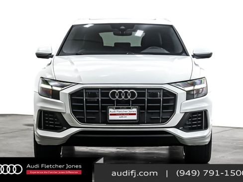 Used 2019 Audi Q8 Premium Plus w/ Premium Plus image 2
