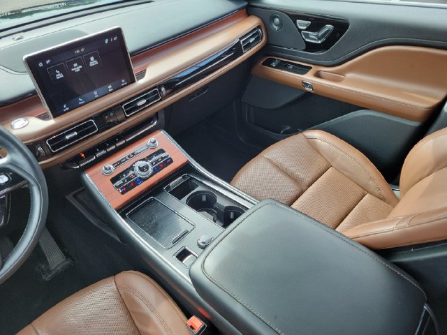 Used 2023 Lincoln Aviator Reserve w/ Elements Package Plus AWD/4WD image 29